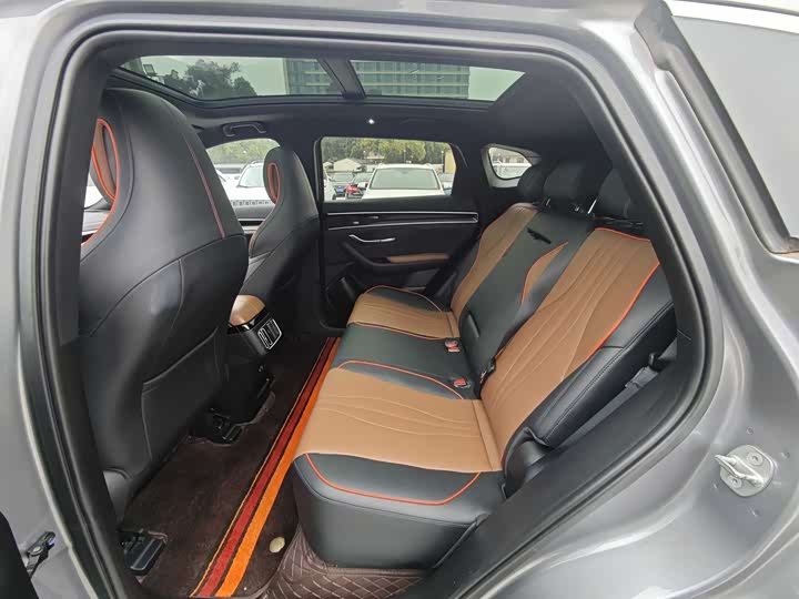 Фото 6 - BYD Song Plus