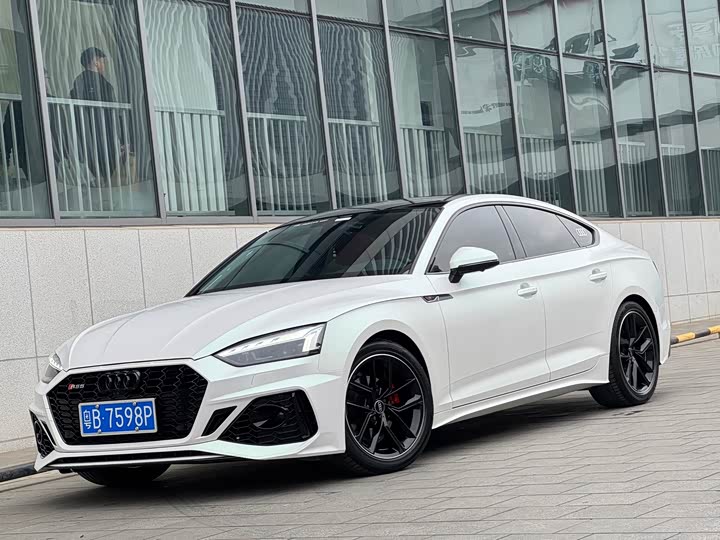 Фото 1 - Audi A5