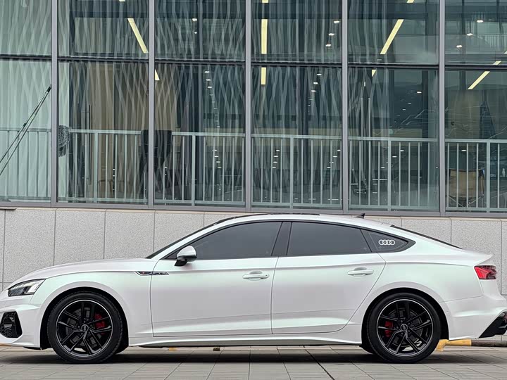 Фото 4 - Audi A5