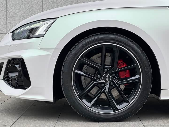 Фото 5 - Audi A5