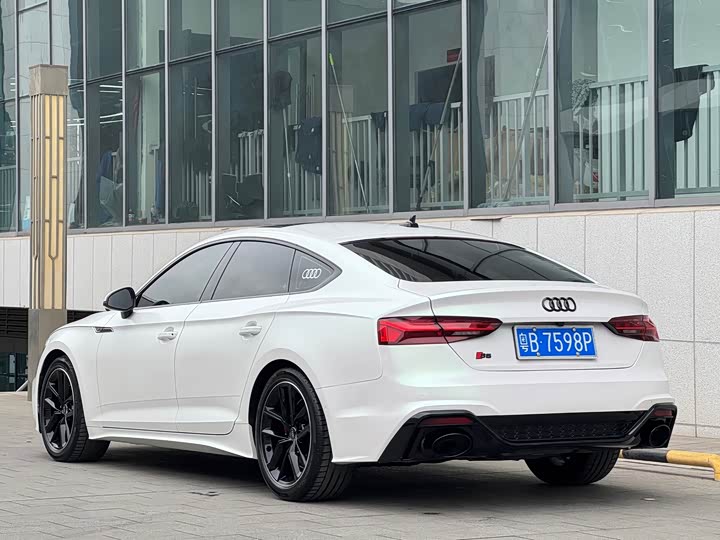 Фото 6 - Audi A5