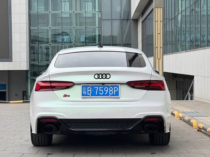 Фото 8 - Audi A5