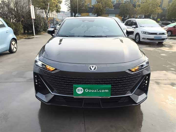 Фото 3 - Changan UNI-V