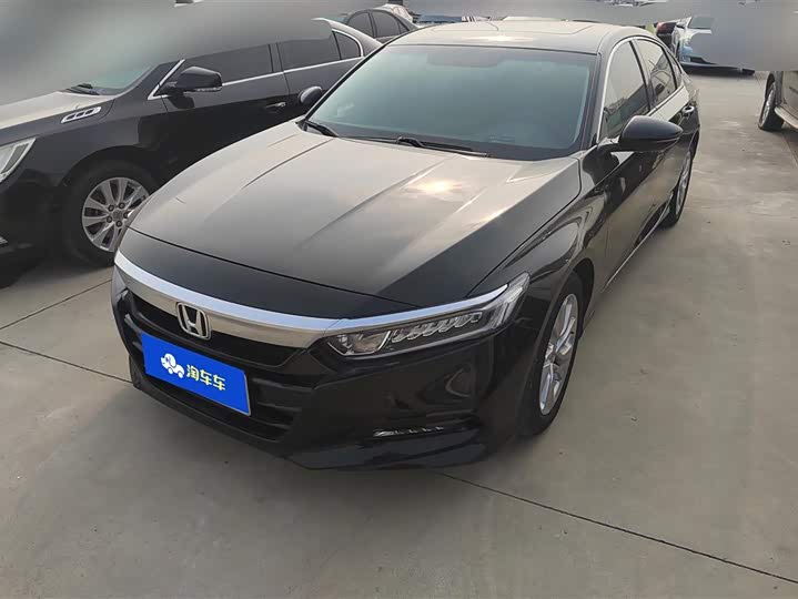 Фото 1 - Honda Accord