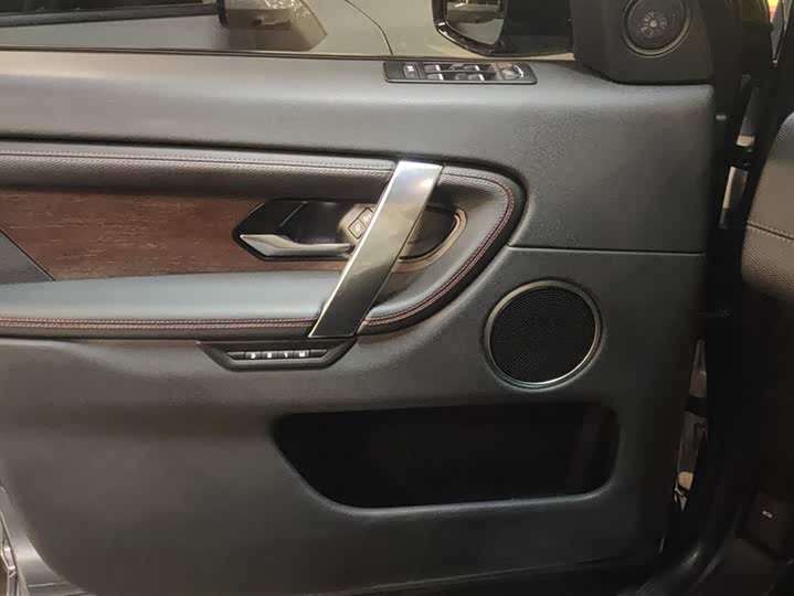 Фото 7 - Land Rover Discovery Sport