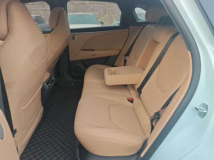 Фото 6 - BAIC Arcfox Alpha T5