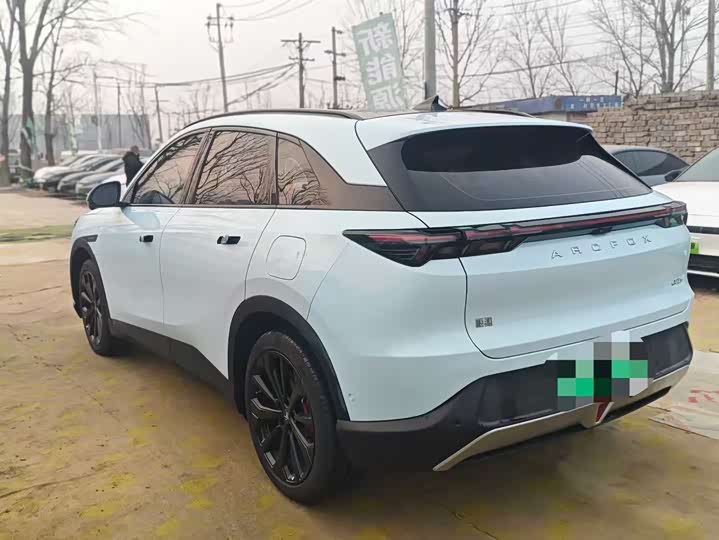 Фото 8 - BAIC Arcfox Alpha T5