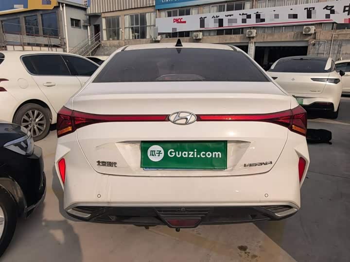 Фото 6 - Hyundai Verna