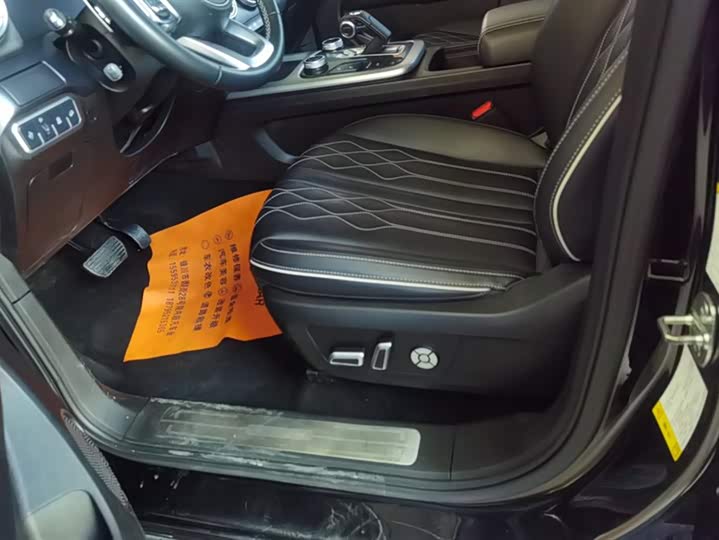 Фото 9 - Tank 300