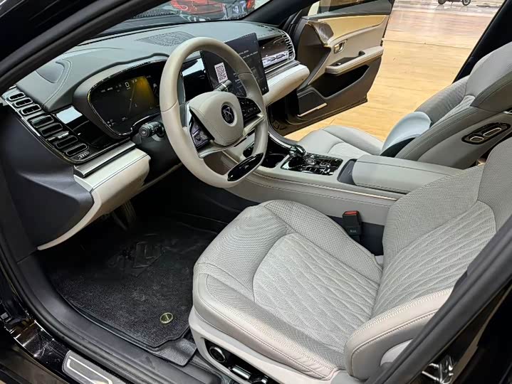 Фото 8 - BYD Han