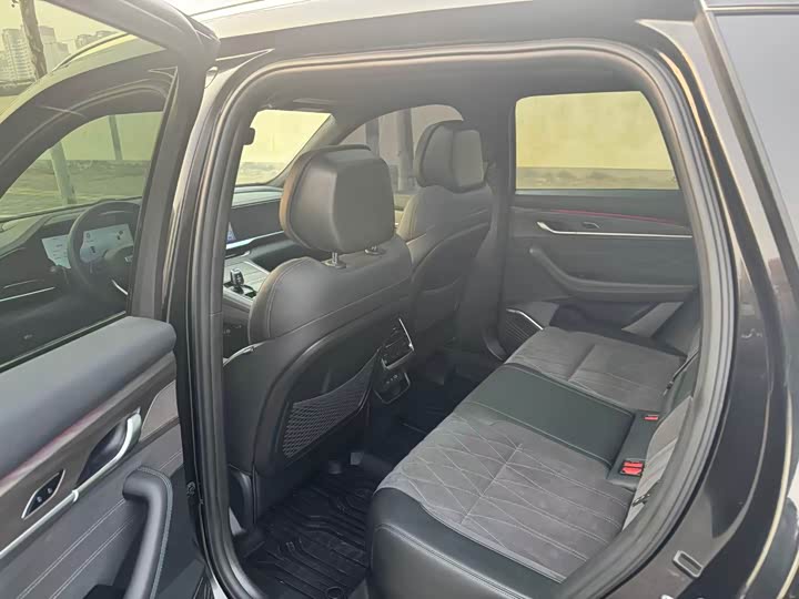 Фото 5 - Geely Monjaro