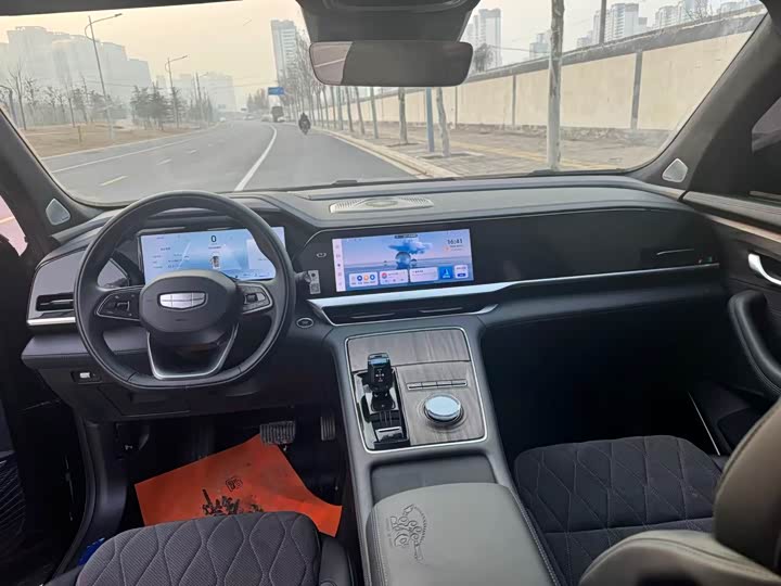 Фото 6 - Geely Monjaro