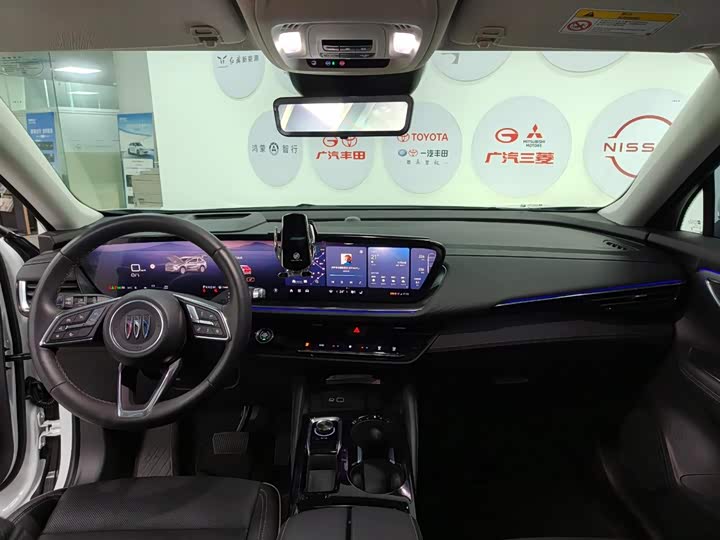 Фото 9 - Buick Envision Plus