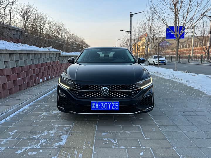 Фото 2 - Volkswagen Passat