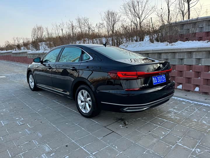 Фото 7 - Volkswagen Passat