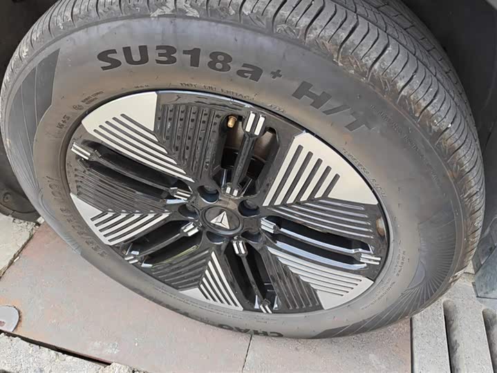 Фото 6 - Changan Deepal S05