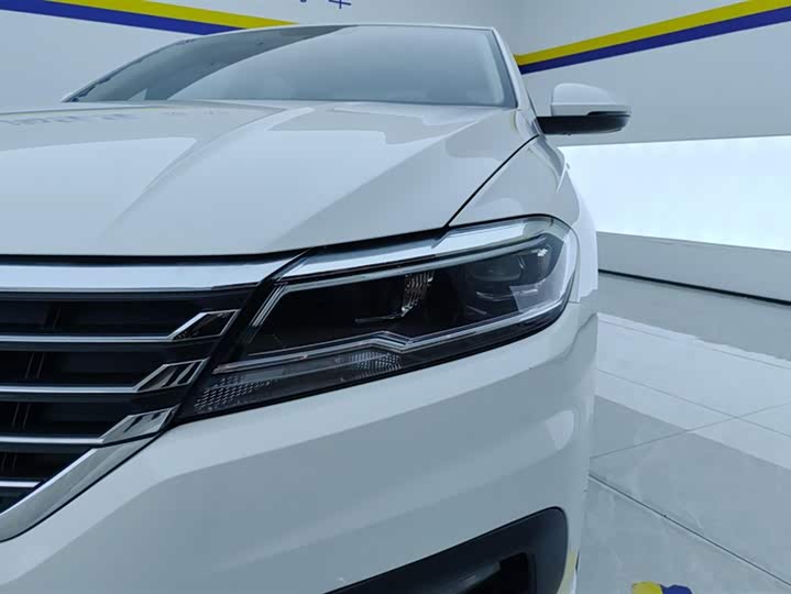 Фото 5 - Volkswagen Lavida