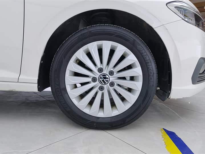 Фото 6 - Volkswagen Lavida