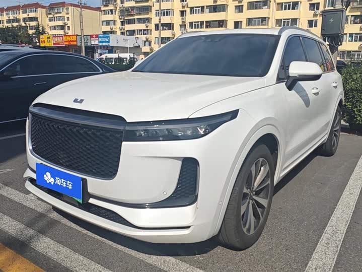 Фото 1 - LiXiang One