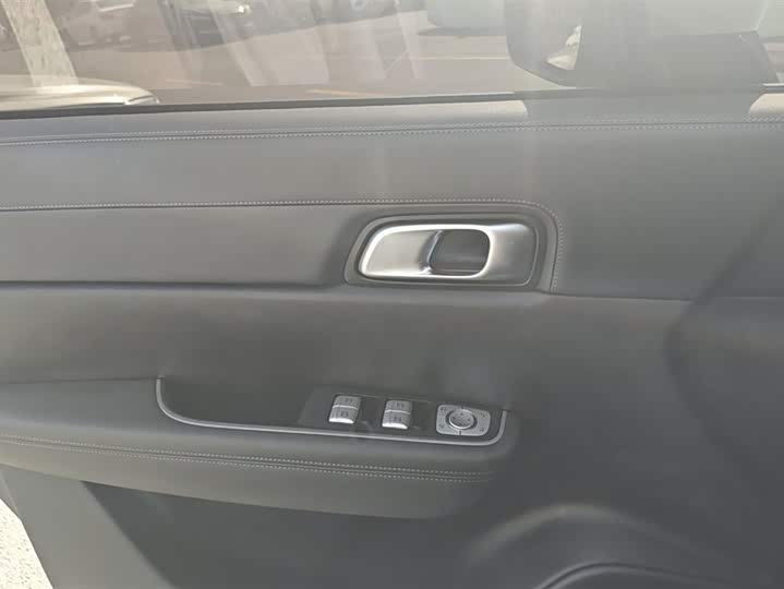 Фото 7 - LiXiang One