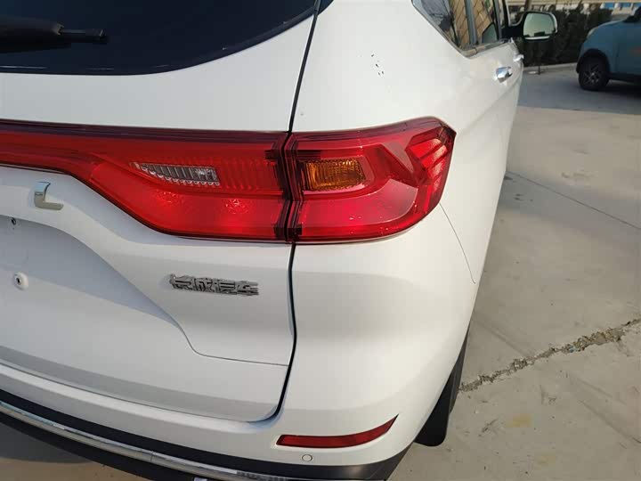 Фото 8 - Haval M6