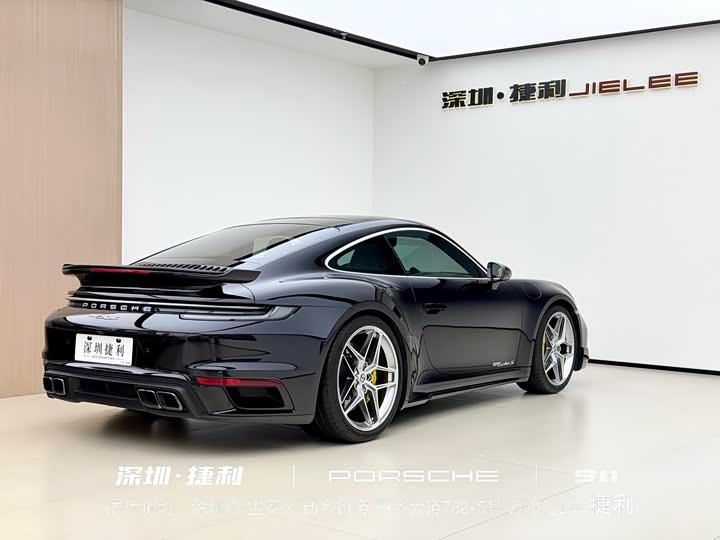 Фото 4 - Porsche 911