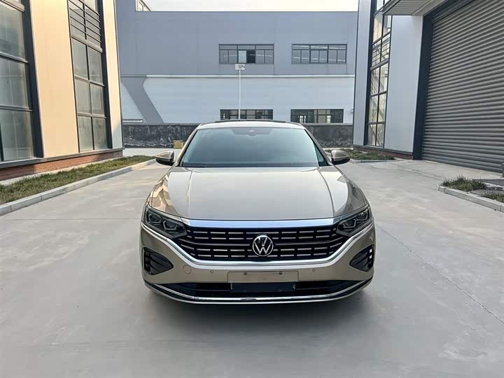 Фото 2 - Volkswagen Passat