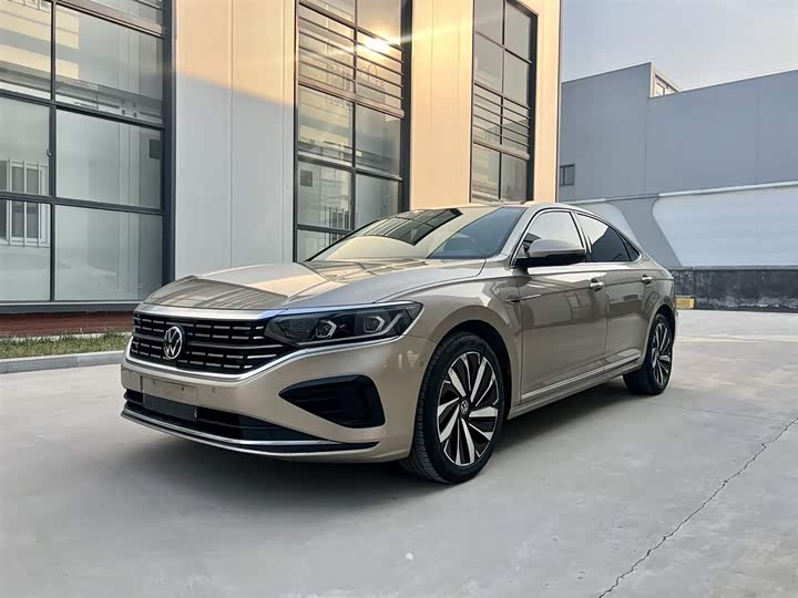 Фото 4 - Volkswagen Passat