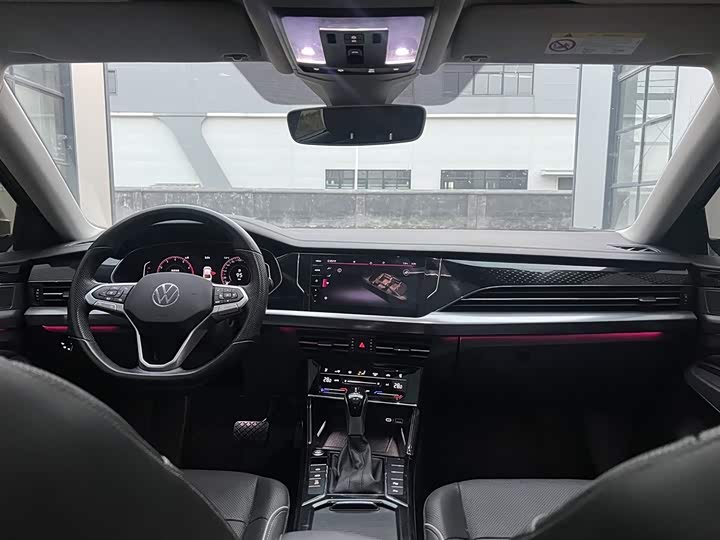 Фото 8 - Volkswagen Passat