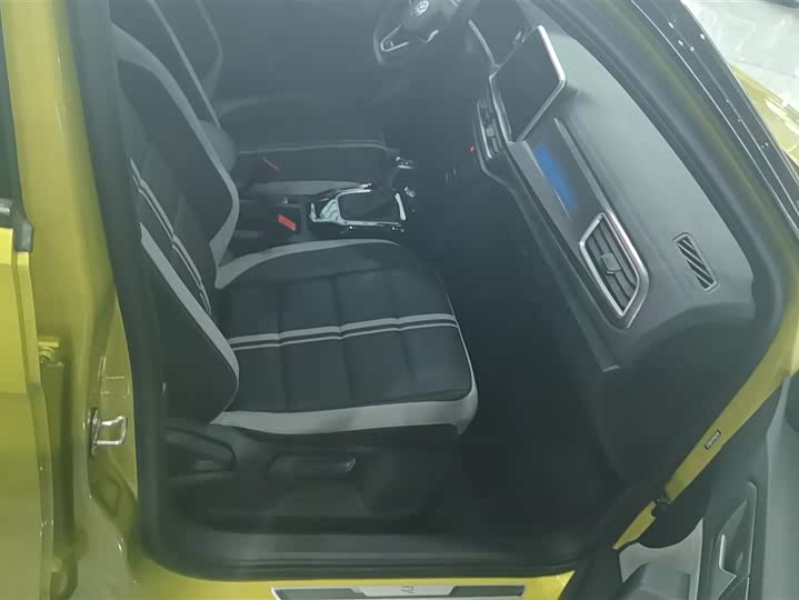 Фото 8 - Volkswagen T-Roc