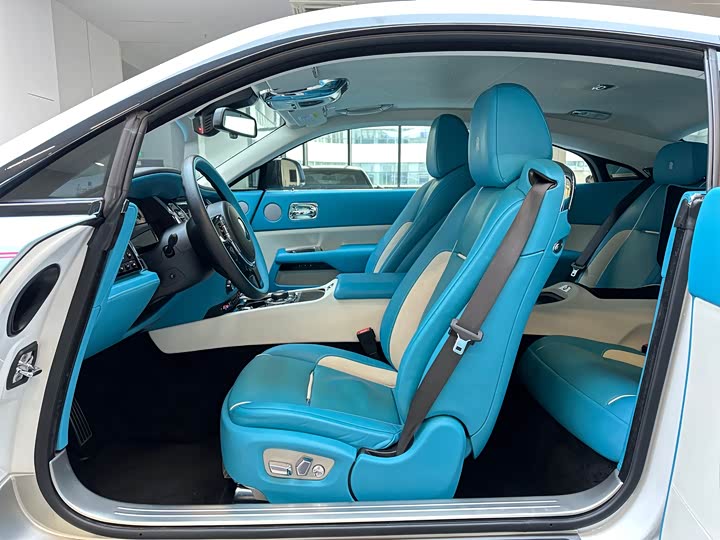 Фото 9 - Rolls-Royce Wraith