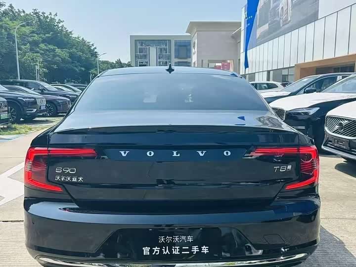 Фото 3 - Volvo S90 Hybrid