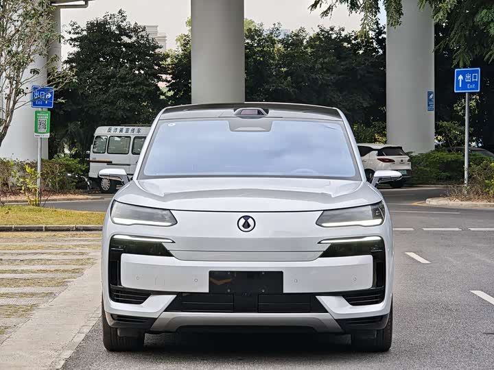 Фото 2 - Denza N9