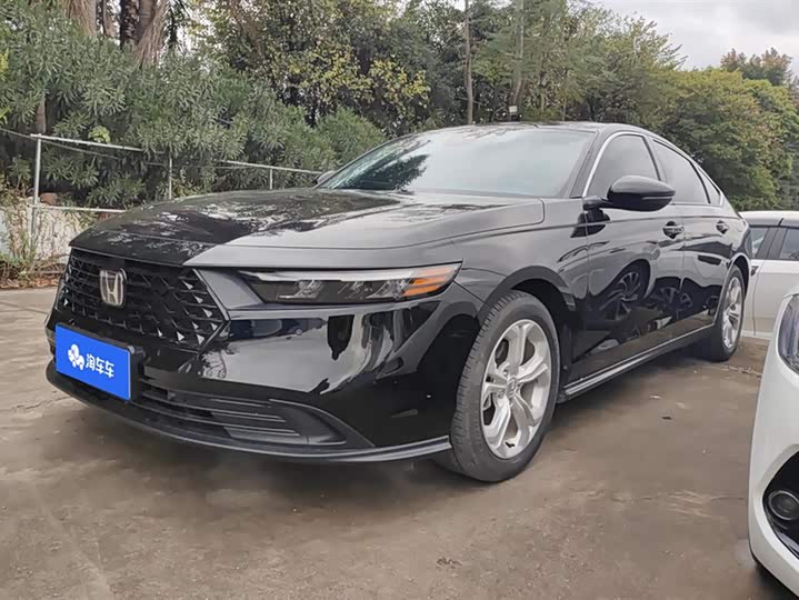 Фото 1 - Honda Accord