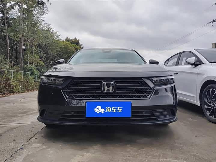 Фото 2 - Honda Accord