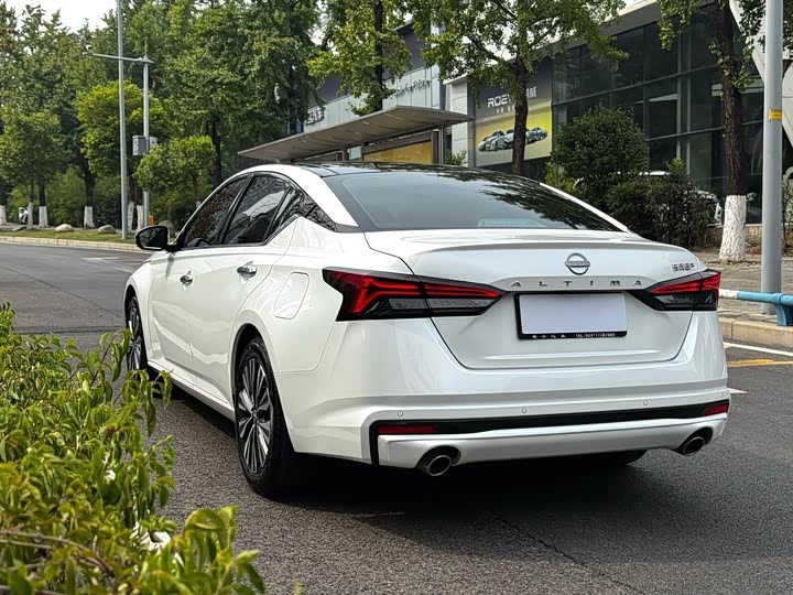 Фото 7 - Nissan Teana