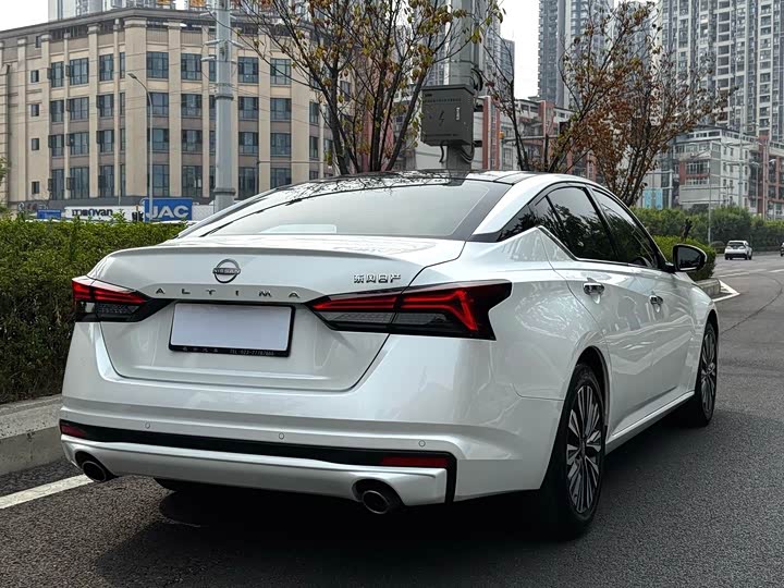 Фото 8 - Nissan Teana