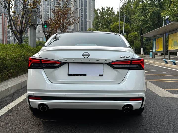 Фото 9 - Nissan Teana