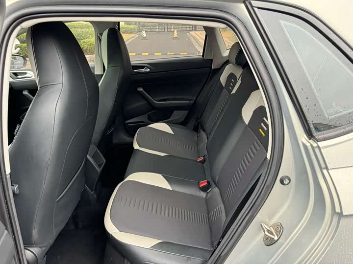 Фото 9 - Volkswagen Polo