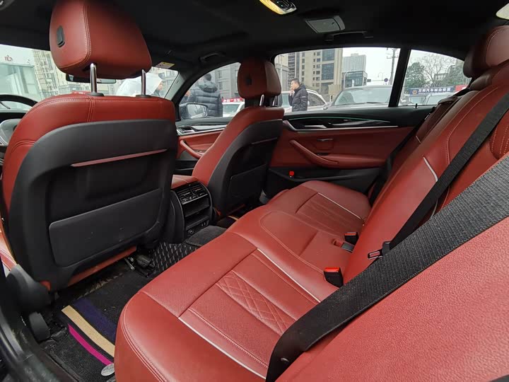 Фото 8 - BMW 5 Series