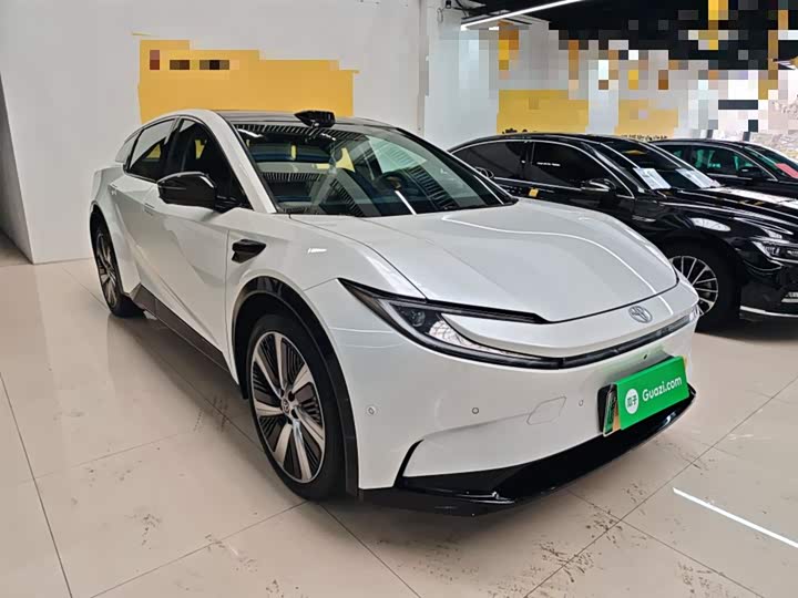 Фото 4 - Toyota bZ5