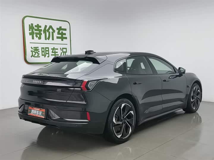 Фото 2 - Zeekr 001