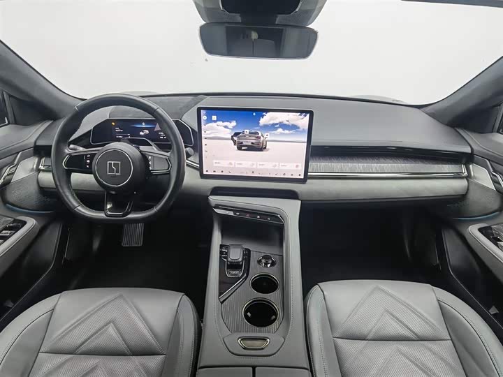 Фото 5 - Zeekr 001