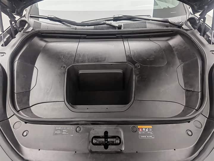 Фото 6 - Zeekr 001