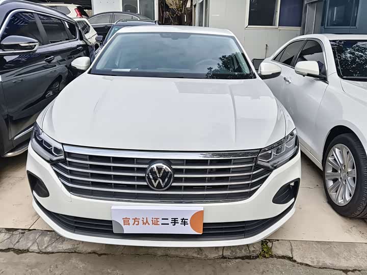 Фото 1 - Volkswagen Lavida