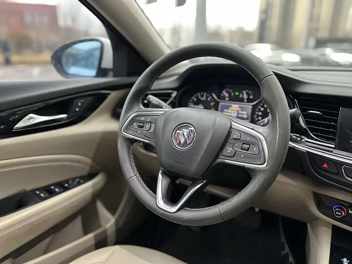 Фото 9 - Buick Regal