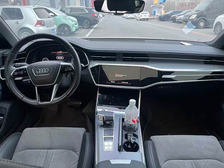 Фото 7 - Audi A6L