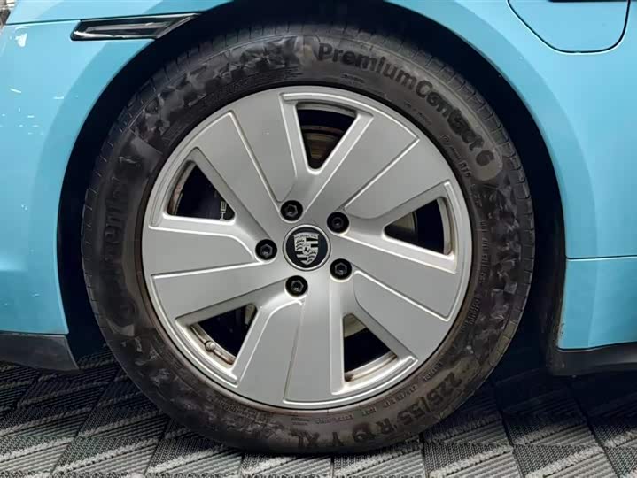 Фото 8 - Porsche Taycan