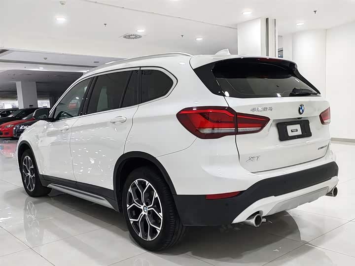 Фото 4 - BMW X1