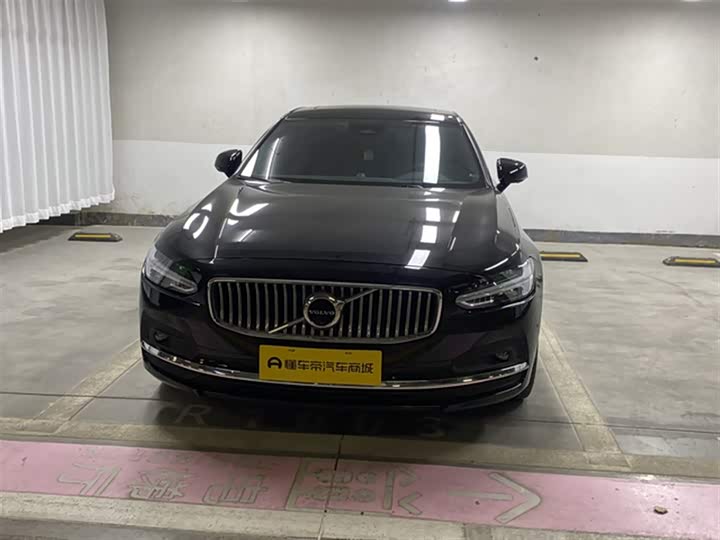 Фото 3 - Volvo S90